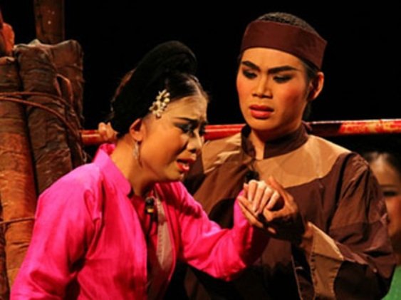 Nhân vật Tống Trân - Cúc Hoa trên sân khấu